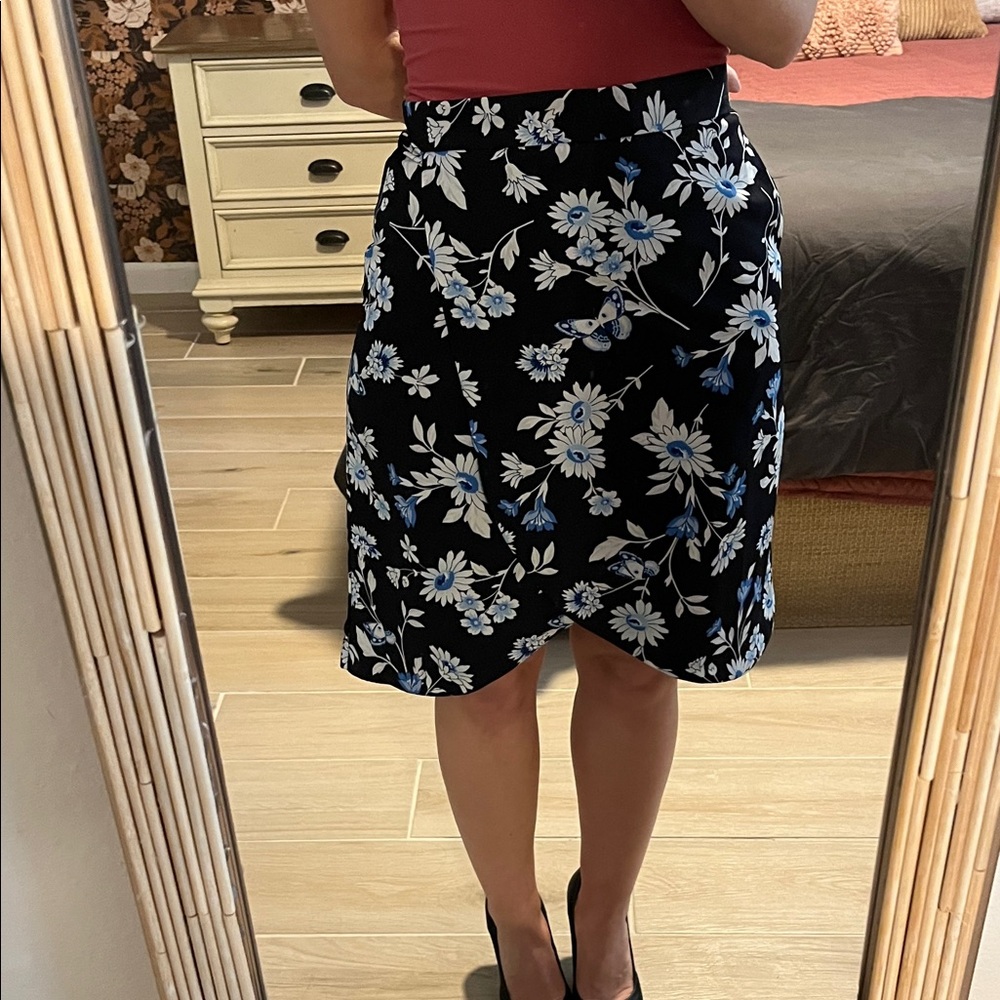 Ann Taylor Black and Blue Floral Pencil Skirt